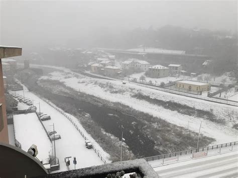 Maltempo Liguria Cm Di Neve E Forti Venti Nellentroterra Tra Genova