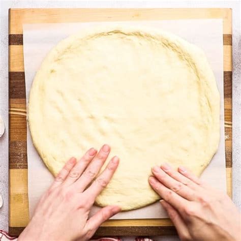 The Best Semolina Pizza Dough Quick And Easy Homemestic