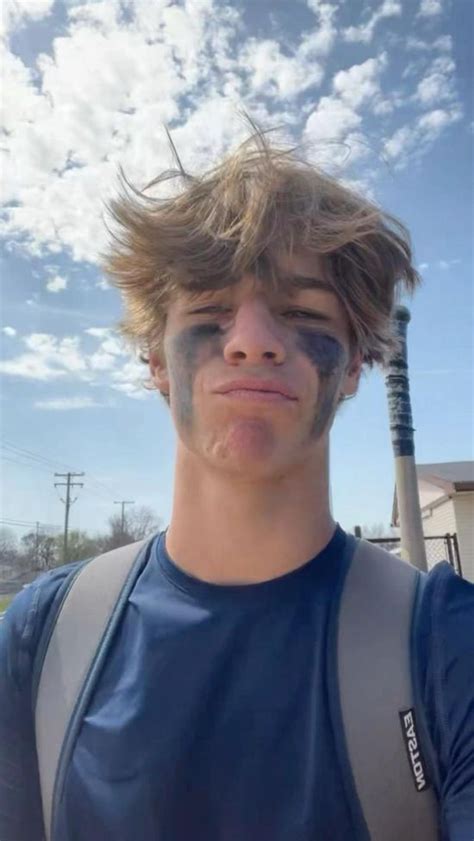 Pin by 𝓝𝓔𝓥𝓐 on Pins by you Cute blonde guys Blonde guys Cute guy pics