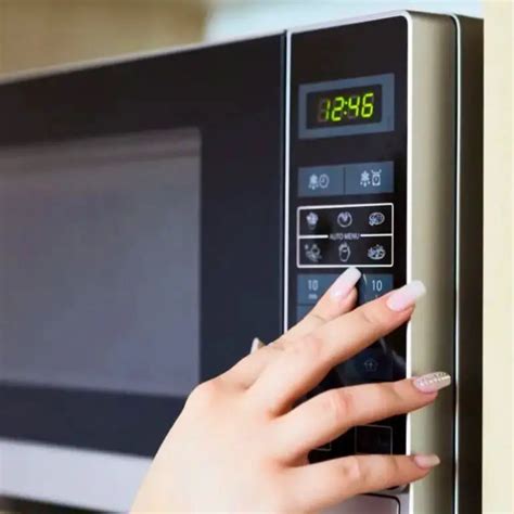 How to Defrost Bread in the Microwave to Taste Fresh - Dinners Done Quick