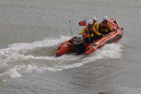 All Female Crew Launch Hastings Rnli Lifeboat To Rescue Swimmer Rnli