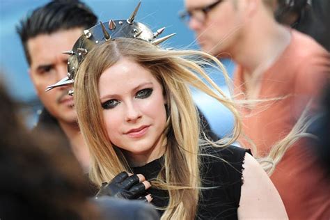 Avril Lavigne Shares Track Listing + New Release Date for Self-Titled Album