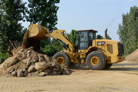 Chargeuses Sur Pneus Intermédiaires Caterpillar 950 Gc Bergerat Monnoyeur