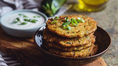 Gesunde Ernährung Das Low Carb Rezept für besten Zucchini Puffer