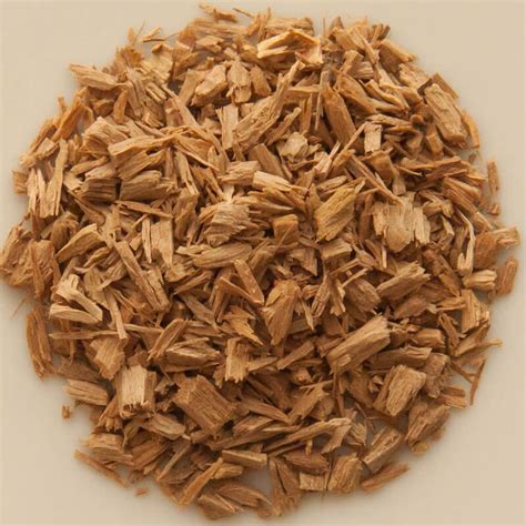 7 Sandalwood Essential Oil Benefits: Skin, Anxiety, & Inflammation