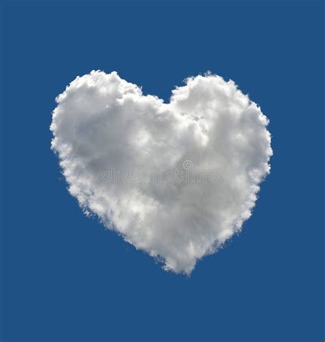 Un Nuage En Forme De Coeur Sur Le Ciel Bleu Image Stock Image Du