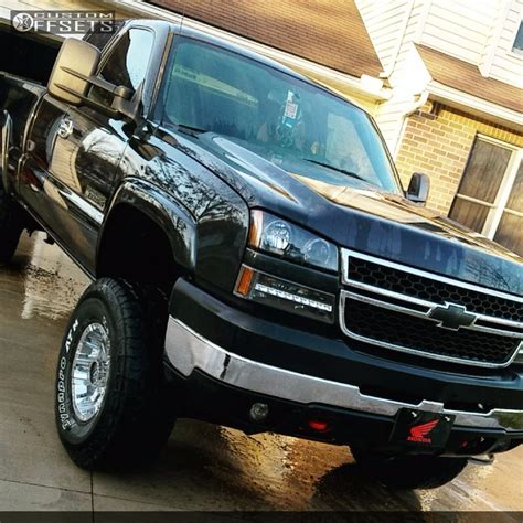 2005 Chevrolet Silverado 2500 HD Wheel Offset Super Aggressive 3 5