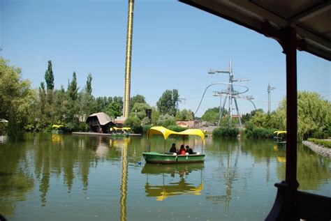 Walibi Belgium - Photos, Videos, Reviews, Information