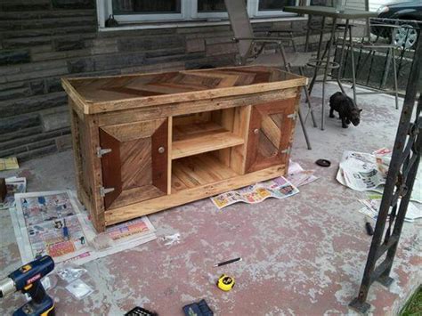 Diy Pallet Media Console And Tv Stand Pallets