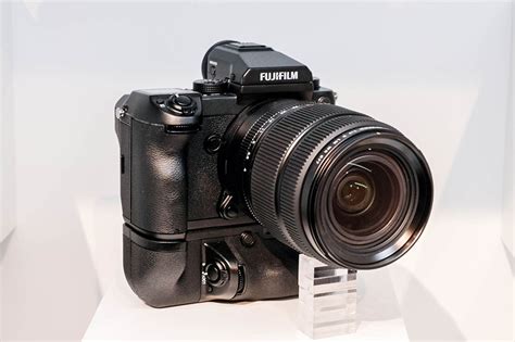Фуджи средний формат: Представлена камера среднего формата Fujifilm GFX100S