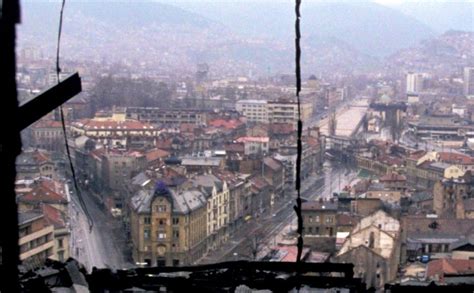 Na Dana Nji Dan Prije Godina Na Sarajevo Je Ispaljeno Granata