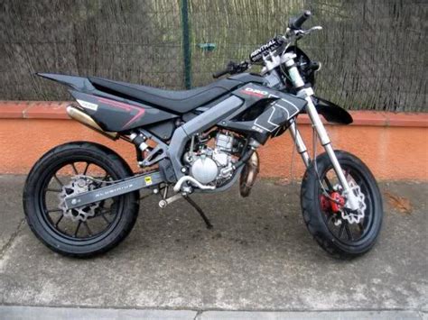 Motorhispania Ryz Sm Moto Zombdrive