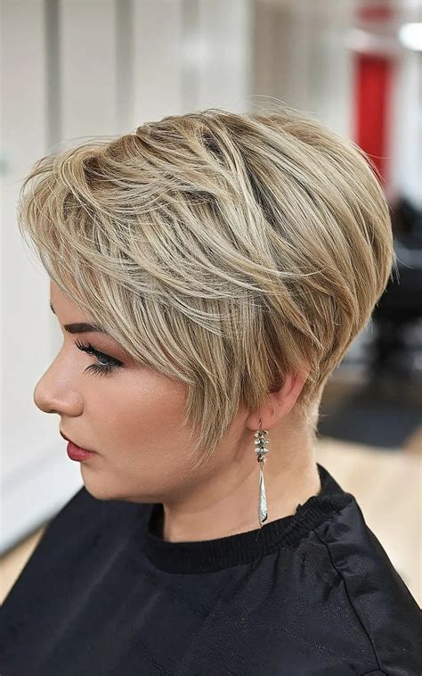 20 Short, Stacked Pixie Bob Haircuts for a Cute and Sassy Look