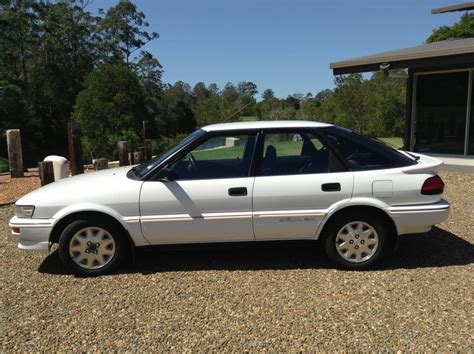 1990 Toyota Corolla Secaliftback R3drequests