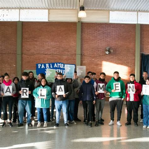 Se están desarrollando las instancias escolares del programa Parlamento