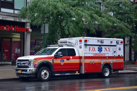 Ford F550 Super Duty FDNY Ambulance 1257 NY Manhattan A Flickr