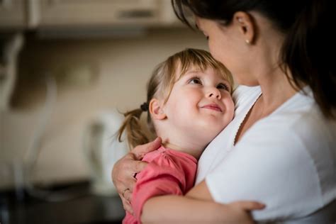 Affectionate Parents Create Children Who Cope Better As Adults