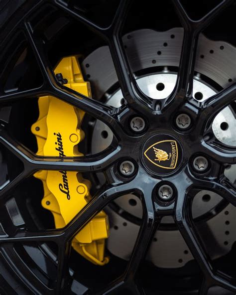 Close up of Lamborghini Brake · Free Stock Photo