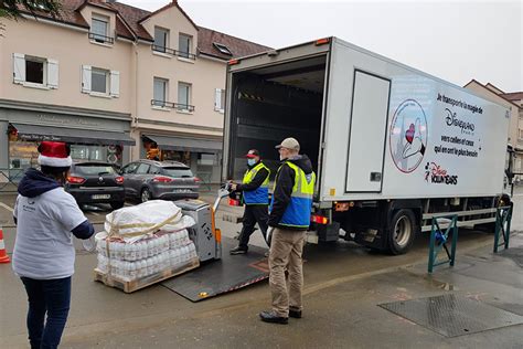 Les VoluntEars à l épicerie solidaire L Oasis du Val d Europe Val d