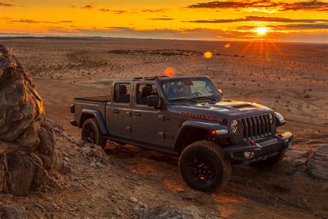 2021 Jeep Gladiator Now In Waterloo Bustard Chrysler Dodge Jeep