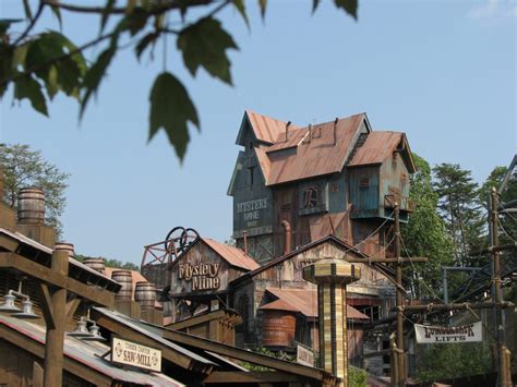 Mystery Mine Exterior – Defunctland