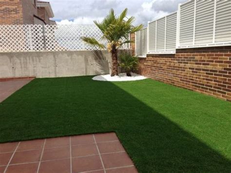 Home Remodeling Tips & Trick — Synthetic Grass vS Natural Grass