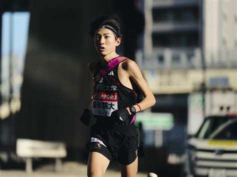 國學院大・平林清澄はなぜ初マラソン日本新を出せた？記録続出“超厚底シューズ”を選ばなかったワケは168cm、44kgの「超軽量ボディ」にあり