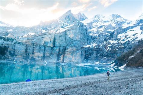 アルプスの高山に囲まれた神秘的な湖。スイスの氷河地形・エッシネン湖 ｜ 渡邉克晃公式サイト 地学博士のサイエンス教室 グラニット