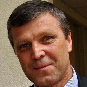 Peter Stastny - Age, Family, Bio | Famous Birthdays