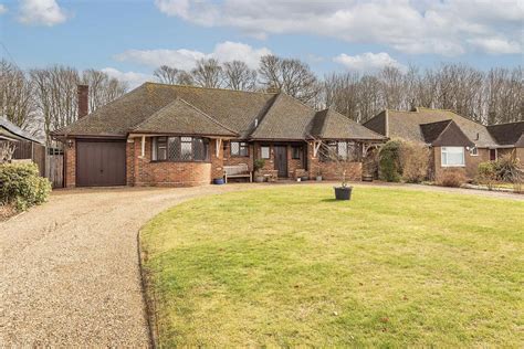 Ashcroft Close Harpenden 3 Bed Detached Bungalow For Sale £1200000