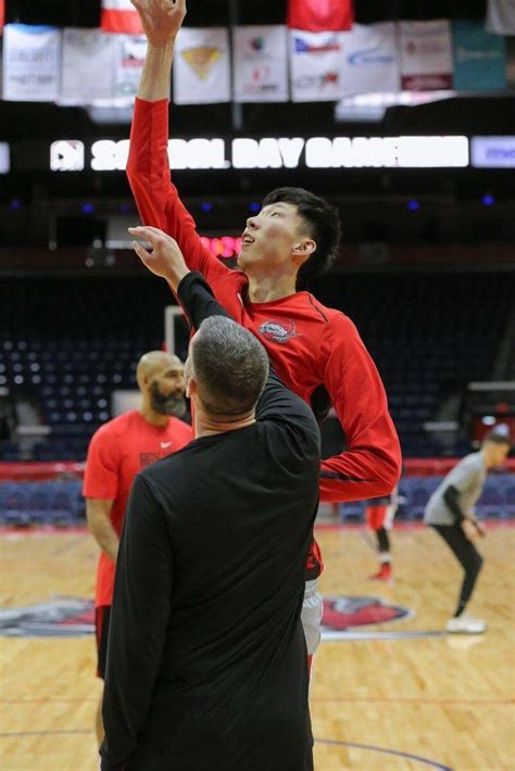 重磅！周琦迎来加盟nba后最好机会，30队看他表演，火箭留不住？