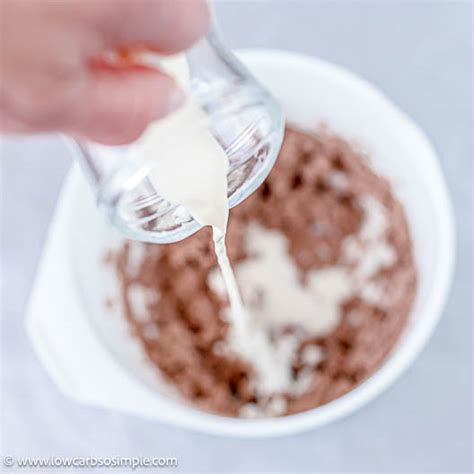 Chocolate Mascarpone Mousse | Low-Carb, So Simple!