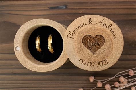 Ringbox Ringk Stchen Holz Zur Hochzeit Personalisiert Love