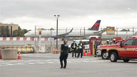 Plane Makes Emergency Landing At Laguardia Airport Faa Says