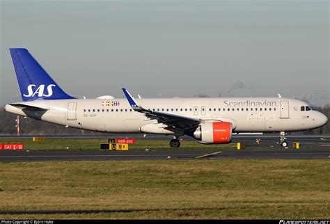 SE ROP SAS Scandinavian Airlines Airbus A320 251N Photo by Björn Huke