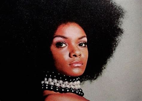 The 70 Hottest Women Of The 70s 70s Hair Natural Hair Styles Afro