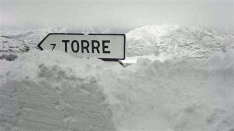 Neve Fecha Estradas De Travessia Do Maci O Central Da Serra Da Estrela