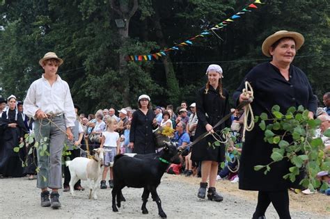 EN IMAGES La Fête du blé à Pleudihen sur Rance un hommage aux