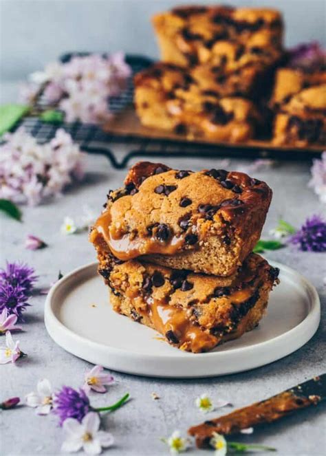 Salted Caramel Chocolate Chip Cookie Bars Vegan Bianca Zapatka