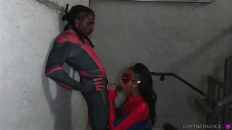 Spider Woman Gets Fuck Before Going To Save The Day