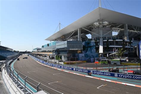 Íme a 2023 as F1 es Miami Nagydíj menetrendje esti program jön