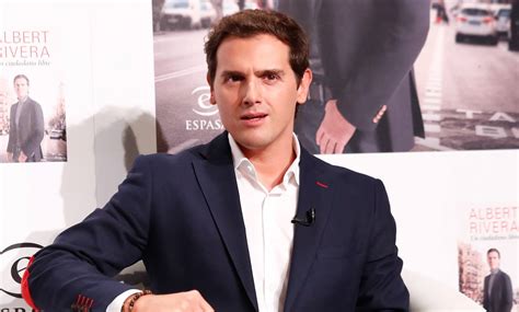 Las Im Genes Ntimas De Albert Rivera Y Aysha Daraaui Que Confirman Su