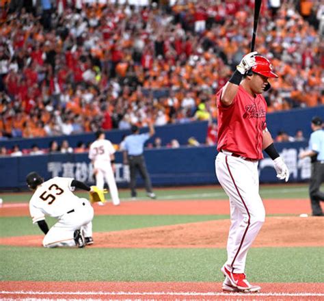 【動画】広島代打・末包昇大が大仕事 左翼に特大逆転3ラン 新井監督も満面の笑み プロ野球ライブ速報 日刊スポーツ