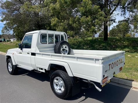 Toyota Landcruiser Series V Lx Willmotors