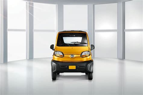 Bajaj Qute (RE60) Images-Check Interior & Exterior Pics | Gaadi