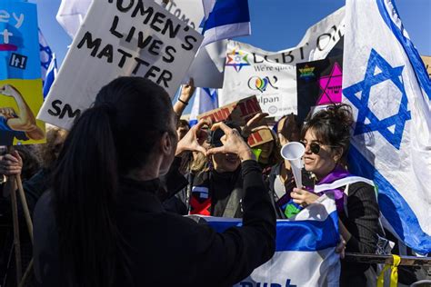 Israel S Se Manifiestan Ante El Parlamento En Jerusal N En Contra Del