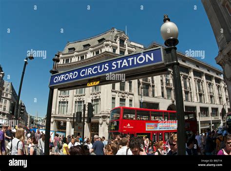 Oxford Circus Tube Station Fotografías E Imágenes De Alta Resolución