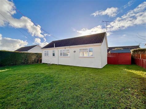 3 Bed Detached Bungalow For Sale In Seadell Holiday Estate Beach Road