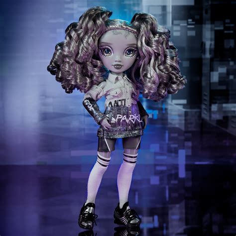 Spielzeug Rainbow High Shadow High Doll S1 Nicole Steel Poster