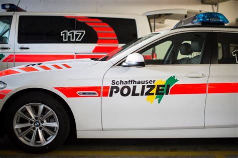 Stadt Schaffhausen Sh Auffahrkollision Zwischen Zwei Autos Niemand